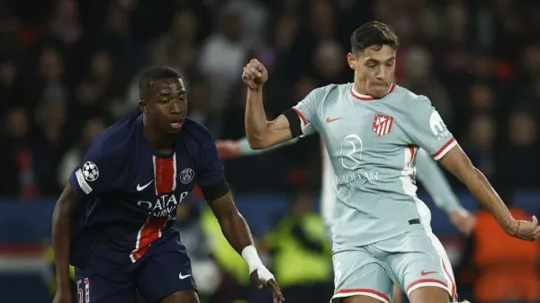 img of El PSG de Pacho sufre una dura derrota en casa ante el Atlético Madrid